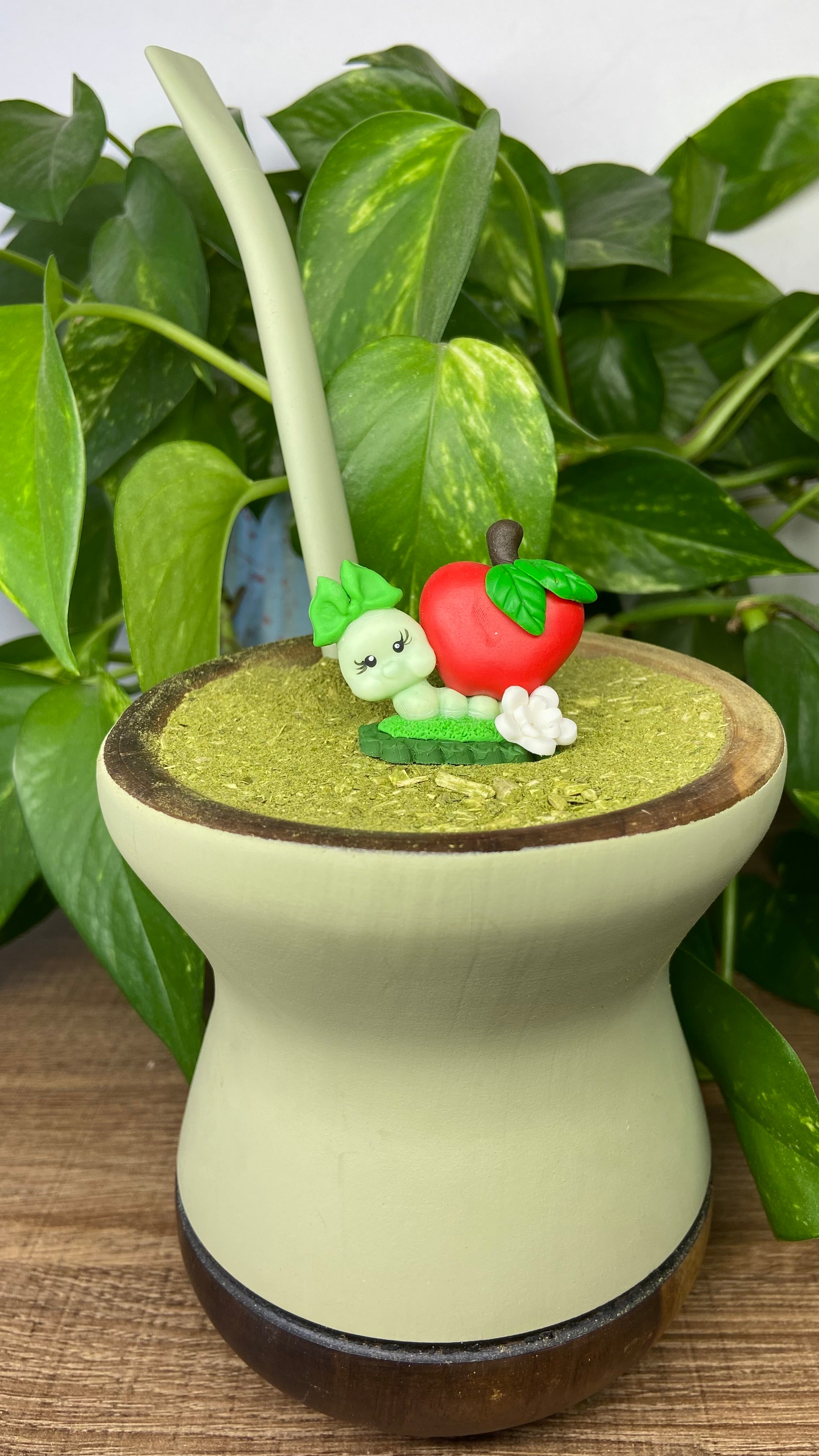 Lagartinha na maçã | enfeite de chimarrão