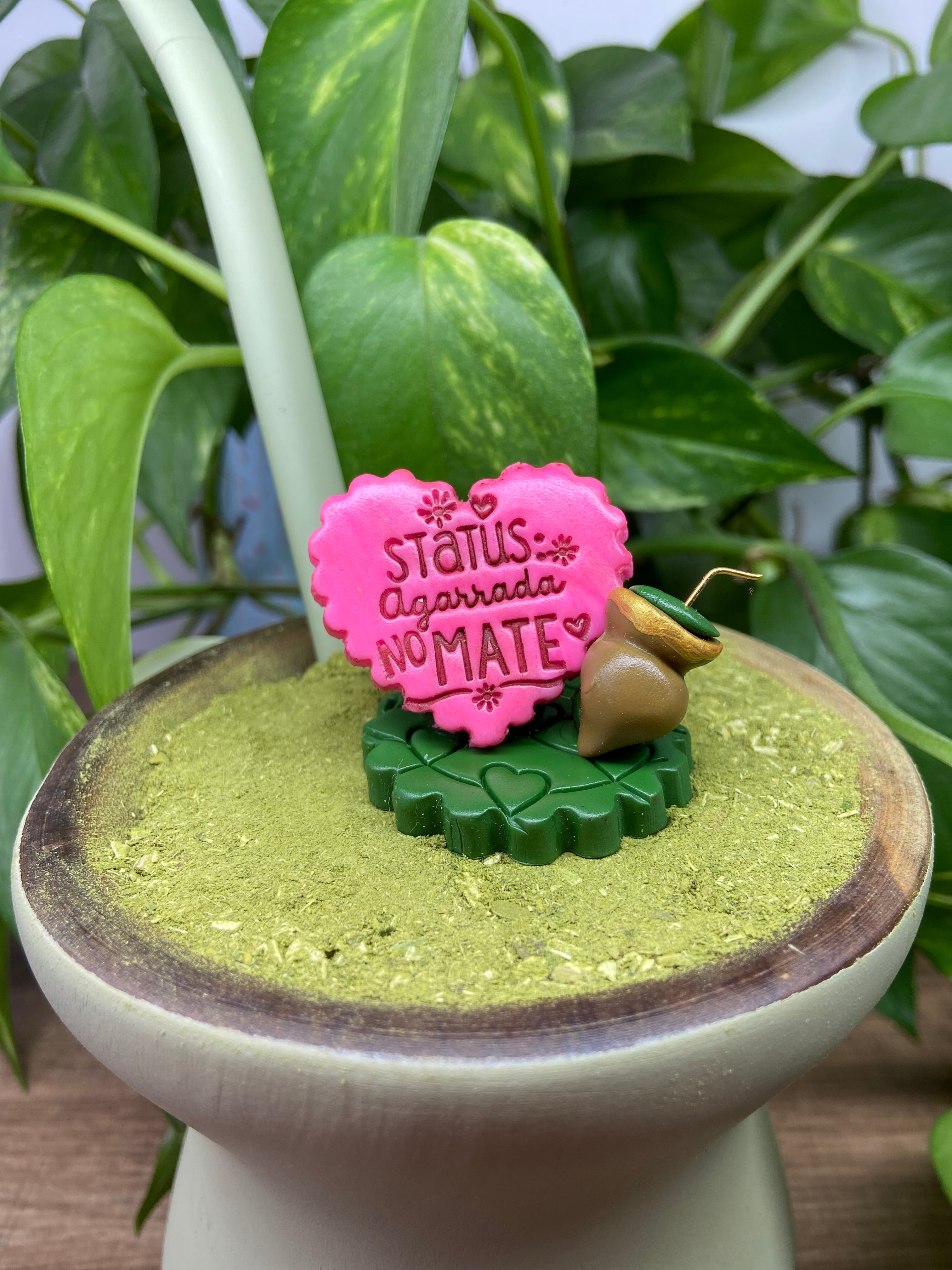 Status agarrada no mate coração | enfeite de chimarrão