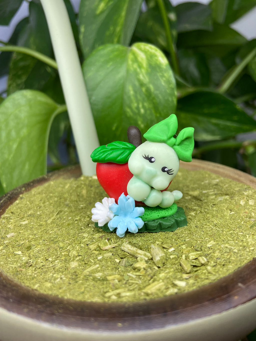 Lagartinha na maçã | enfeite de chimarrão