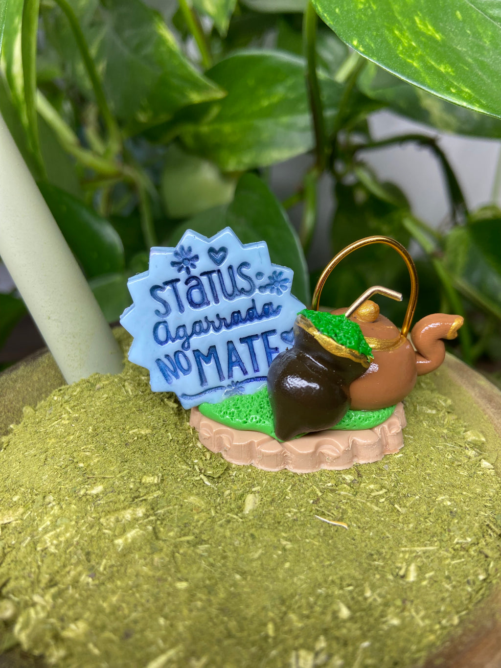 Status agarrada no Mate | enfeite de chimarrão