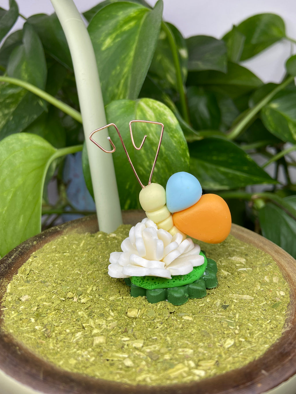 Borboletinha na flor | enfeite de chimarrão