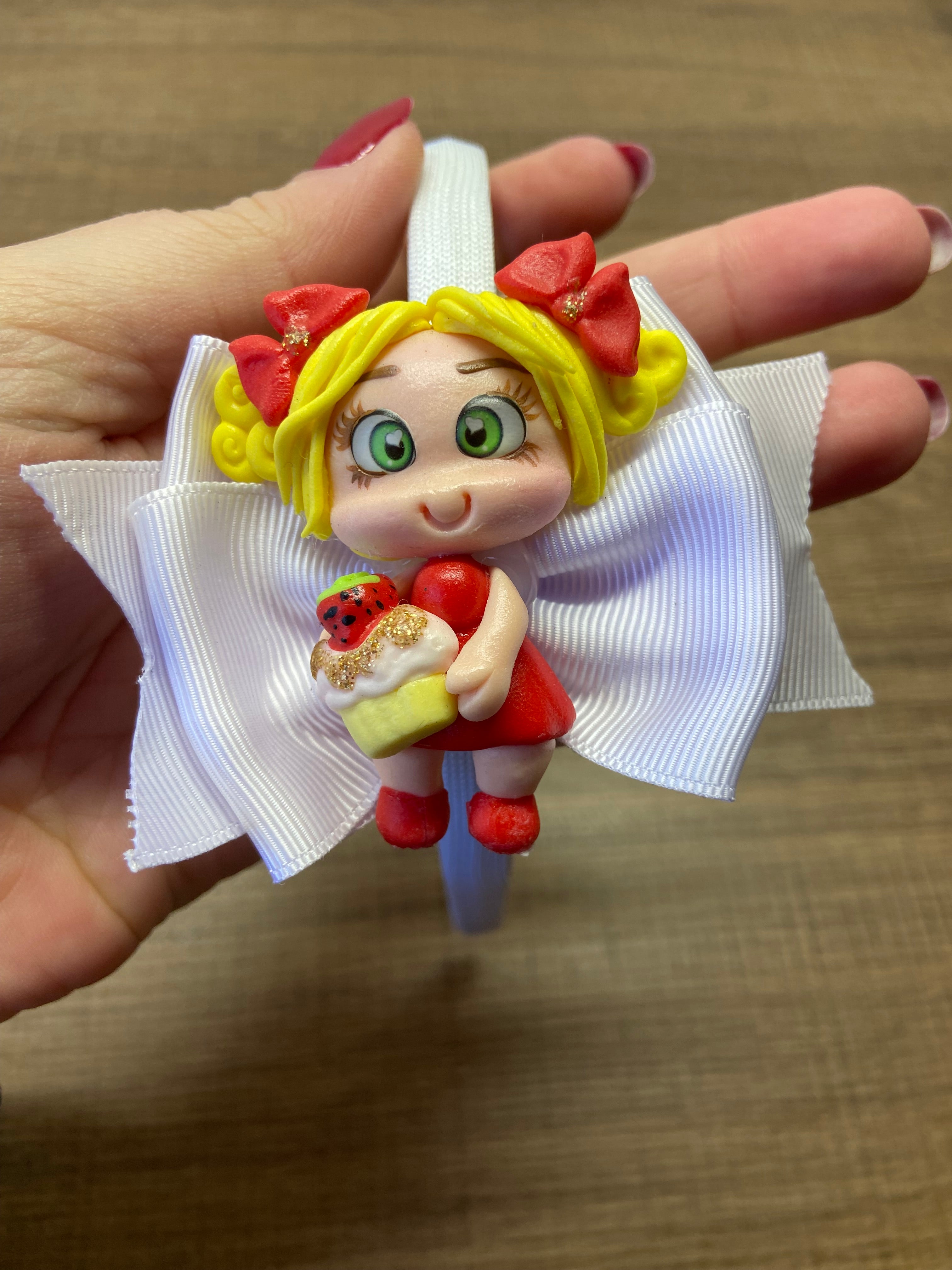 Tiara infantil Boneca