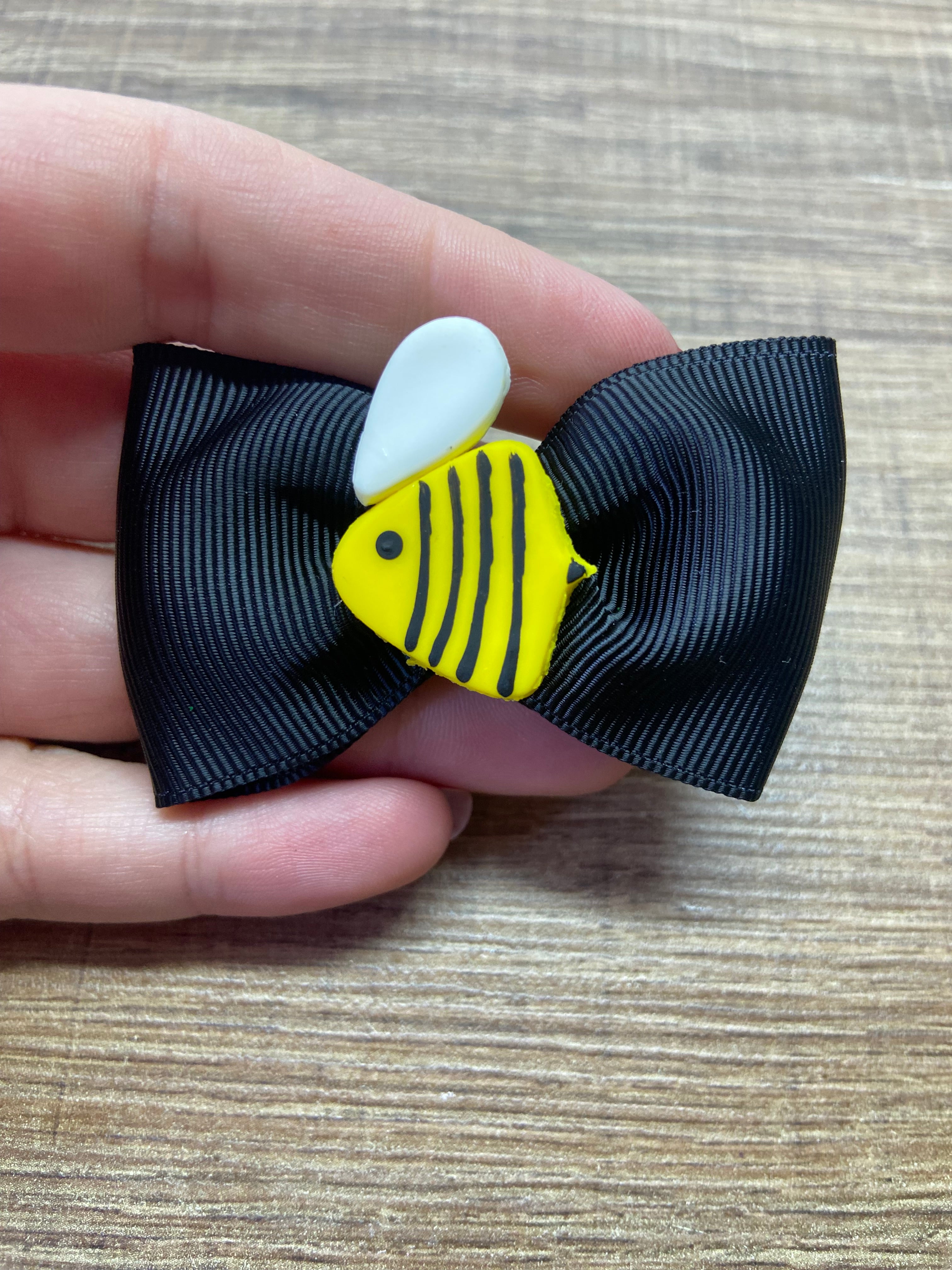 Laços de cabelo pequeno Abelhinha