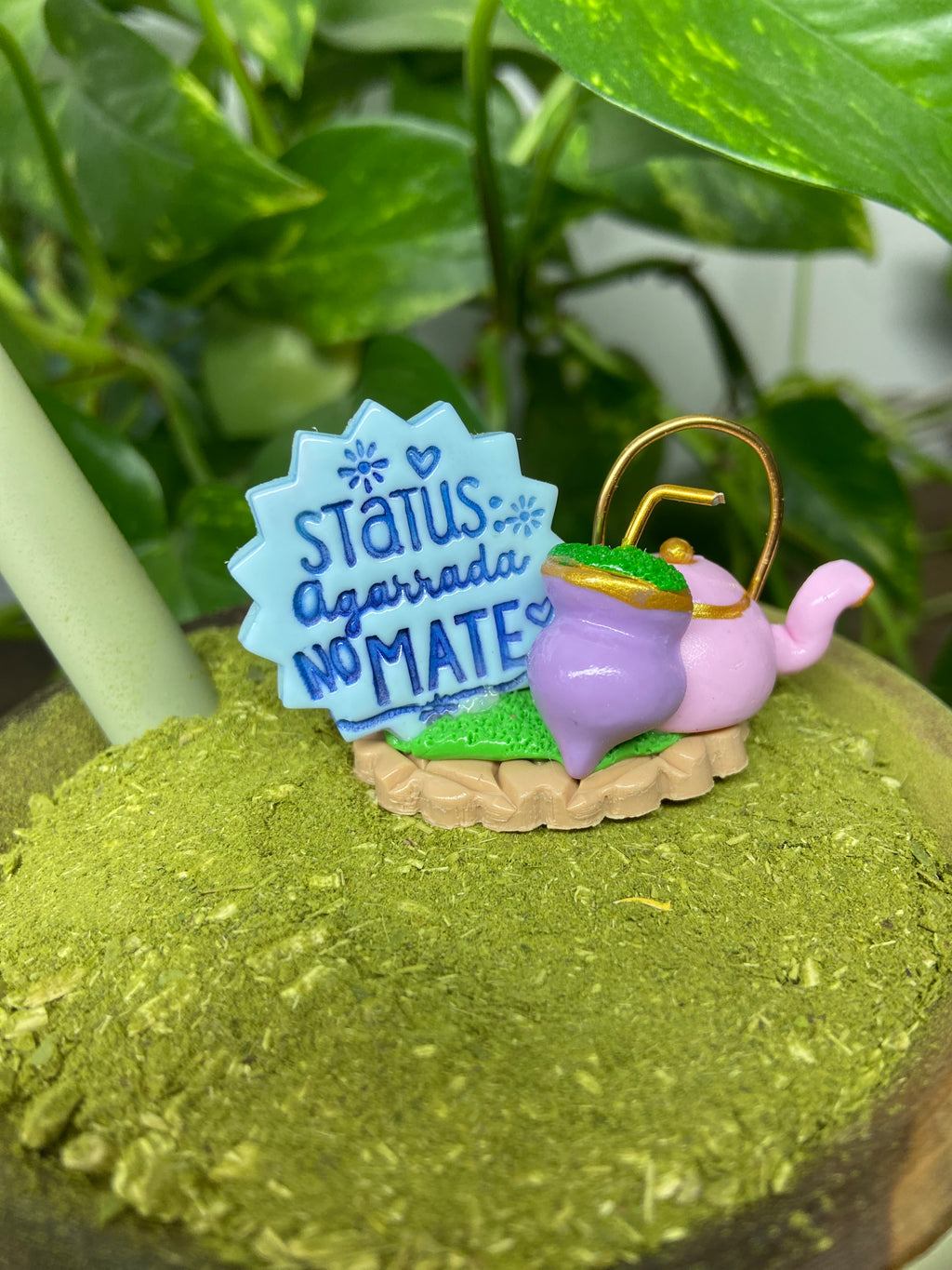 Status agarrada no Mate | enfeite de chimarrão