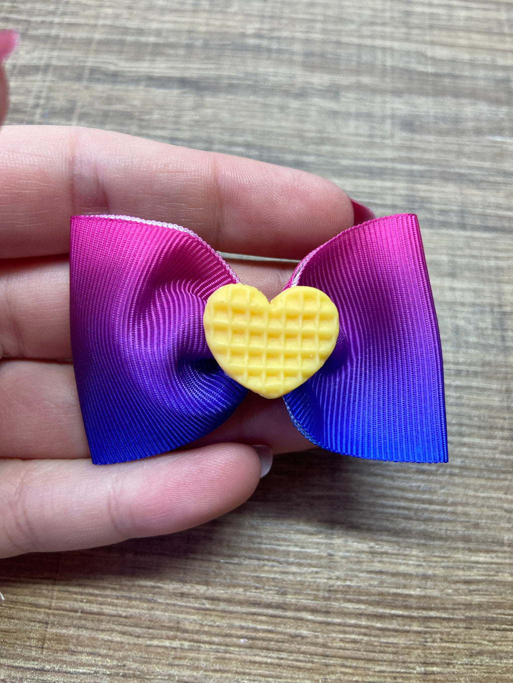 Laços de cabelo pequeno coração