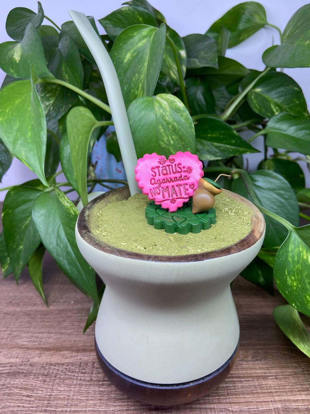 Status agarrada no mate coração | enfeite de chimarrão