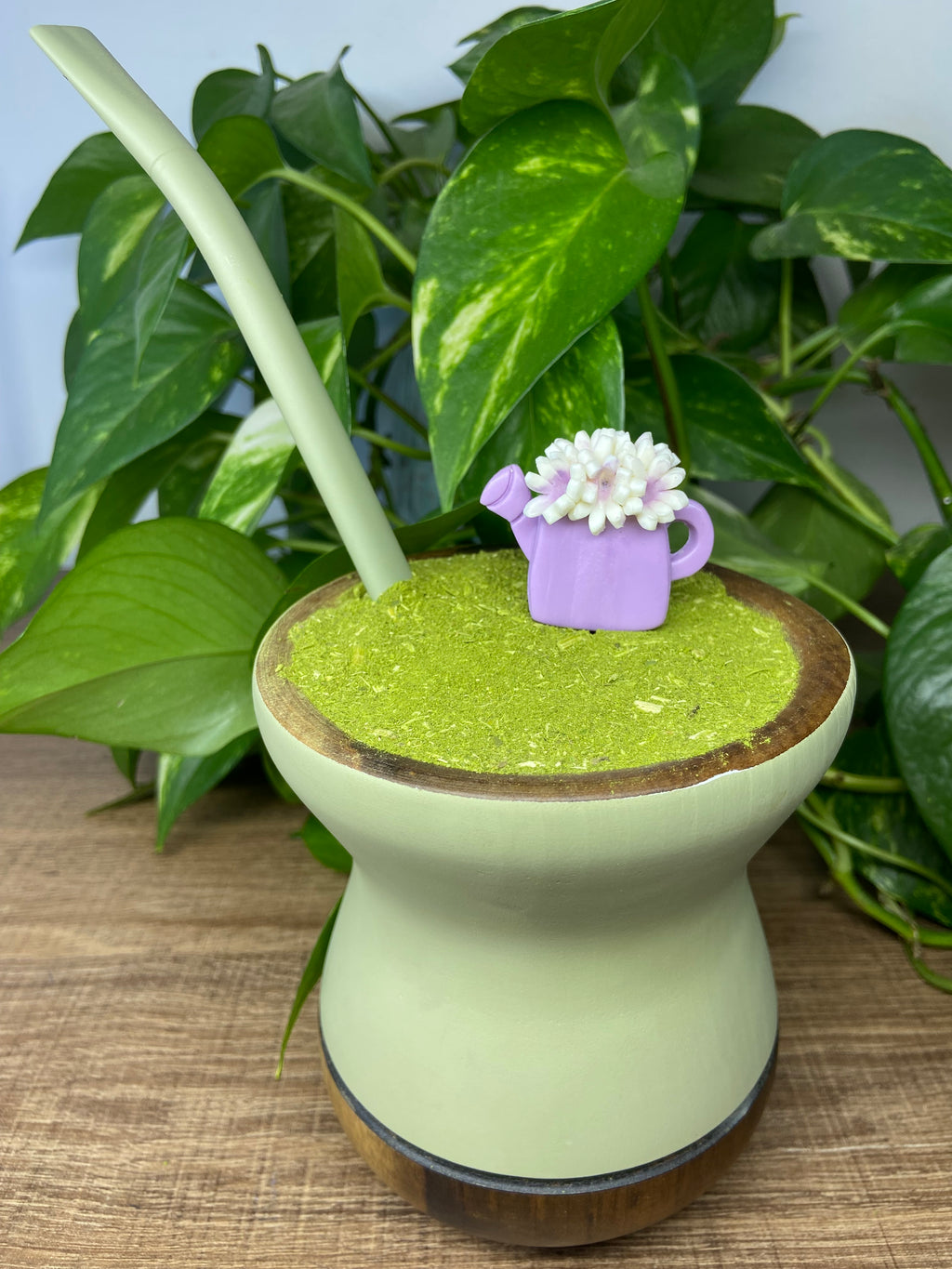 Regador com flor | enfeite de chimarrão