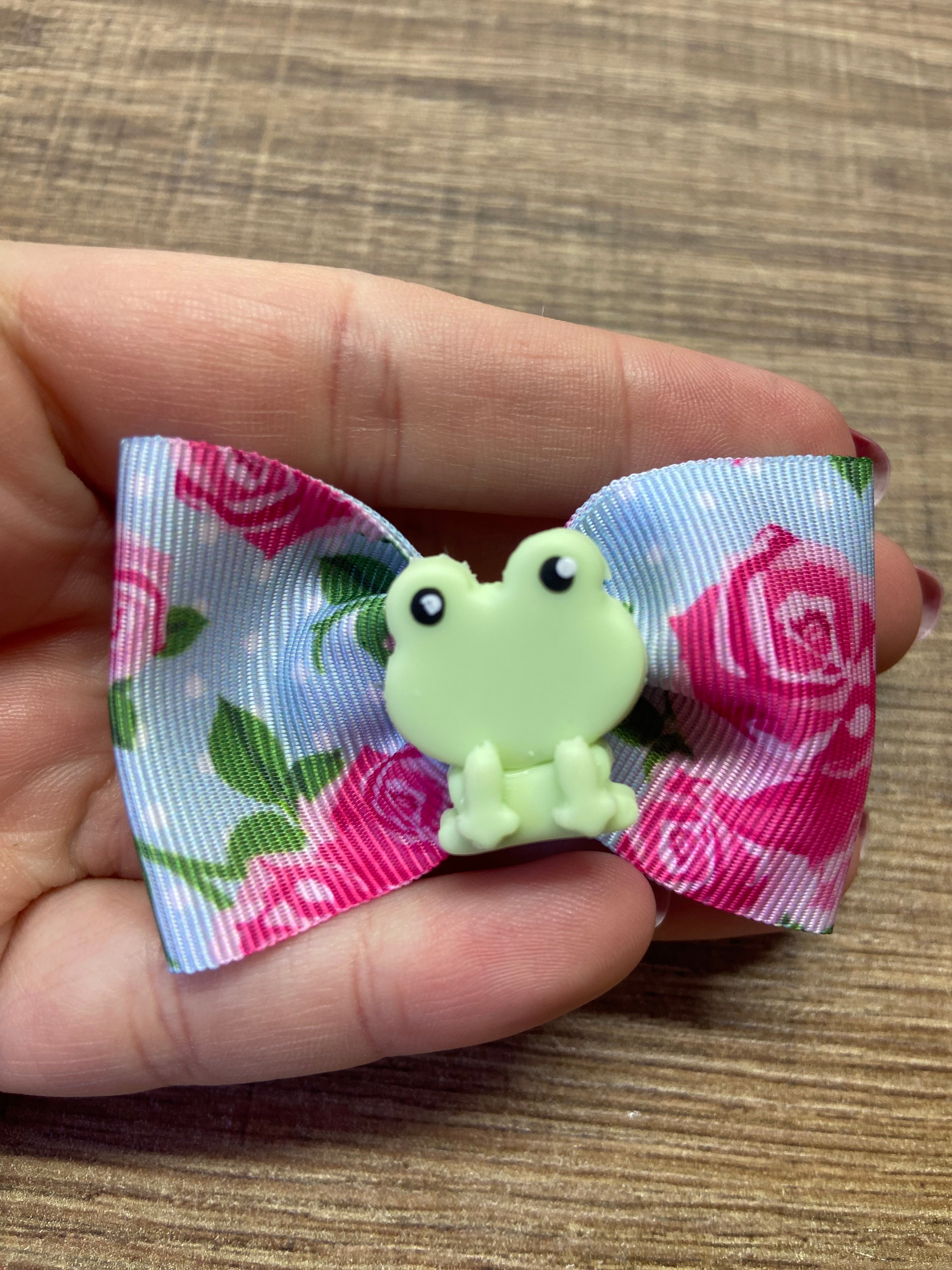 Laços de cabelo pequeno sapinho