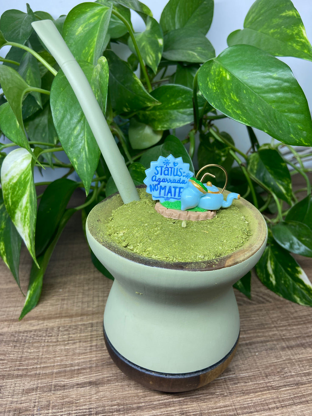 Status agarrada no Mate | enfeite de chimarrão