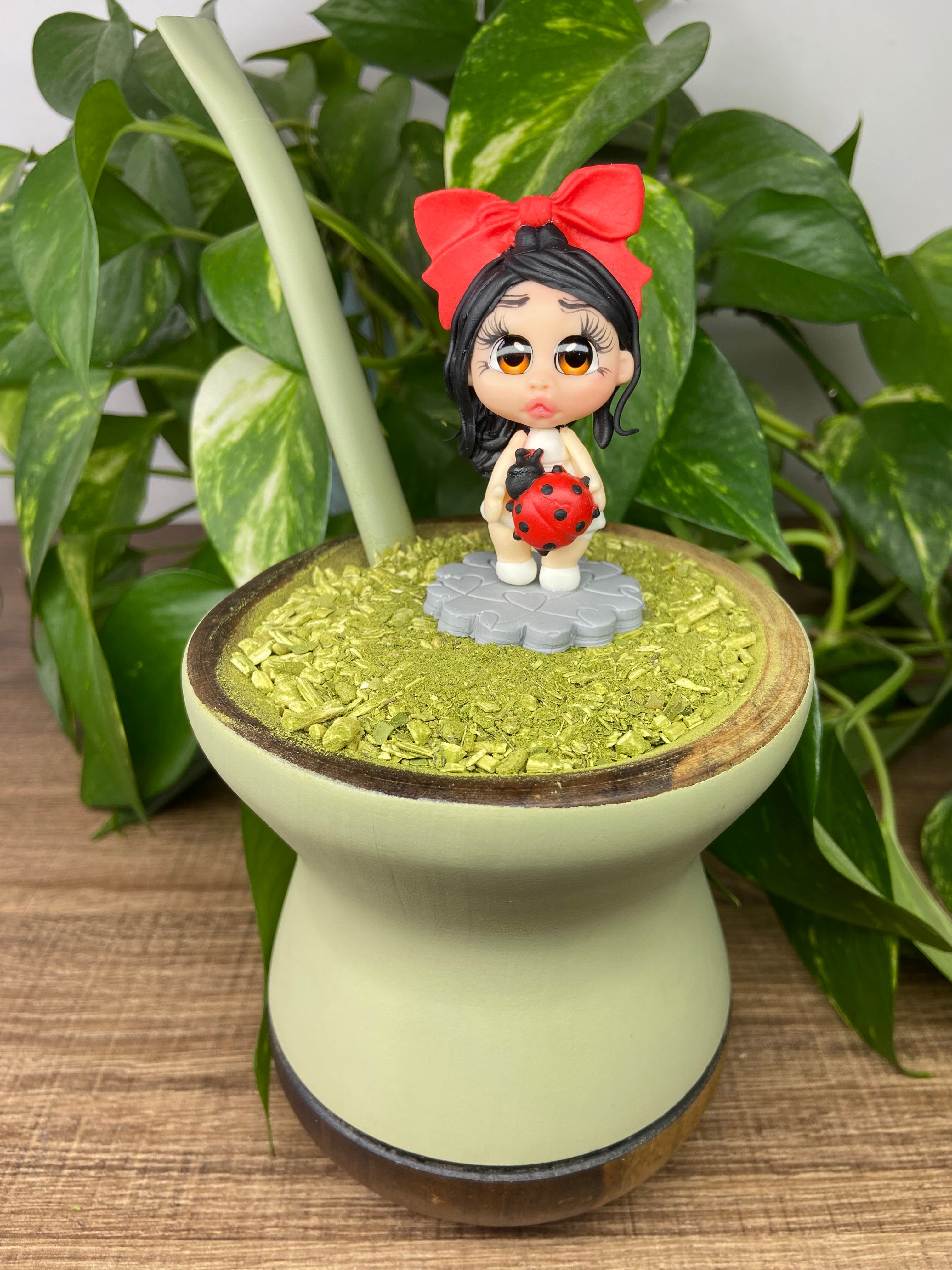 Boneca Júlia  | enfeite de chimarrão