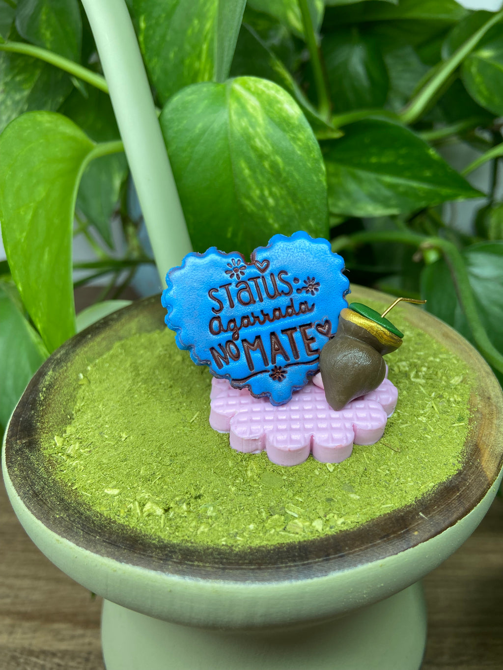 Status agarrada no mate coração | enfeite de chimarrão