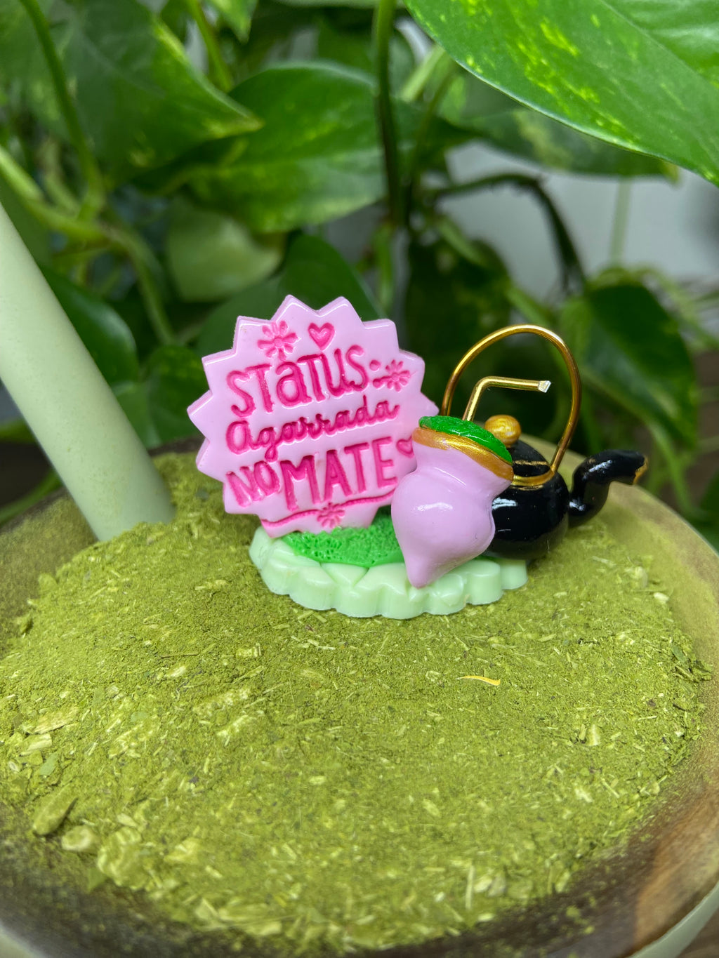 Status agarrada no Mate | enfeite de chimarrão